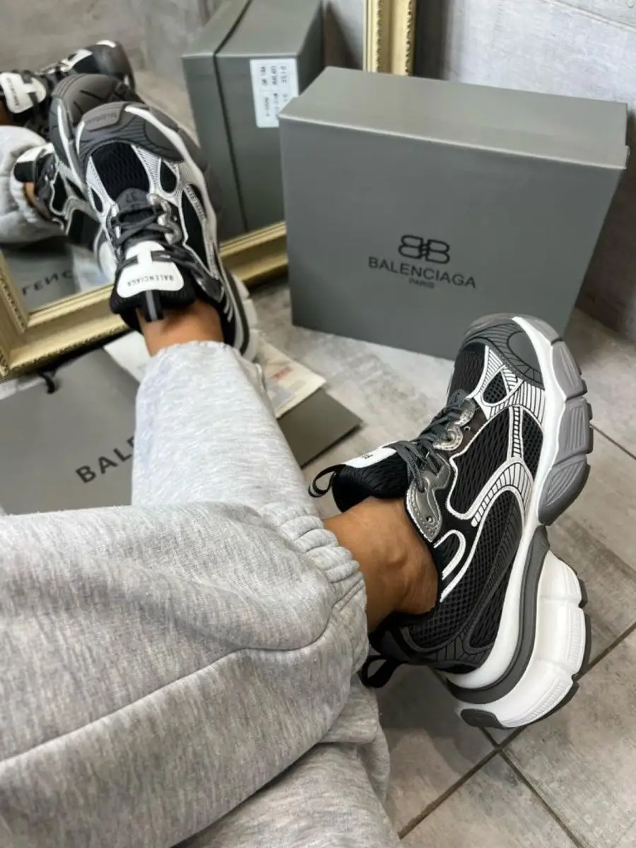 Как и с чем носить Balenciaga Triple S