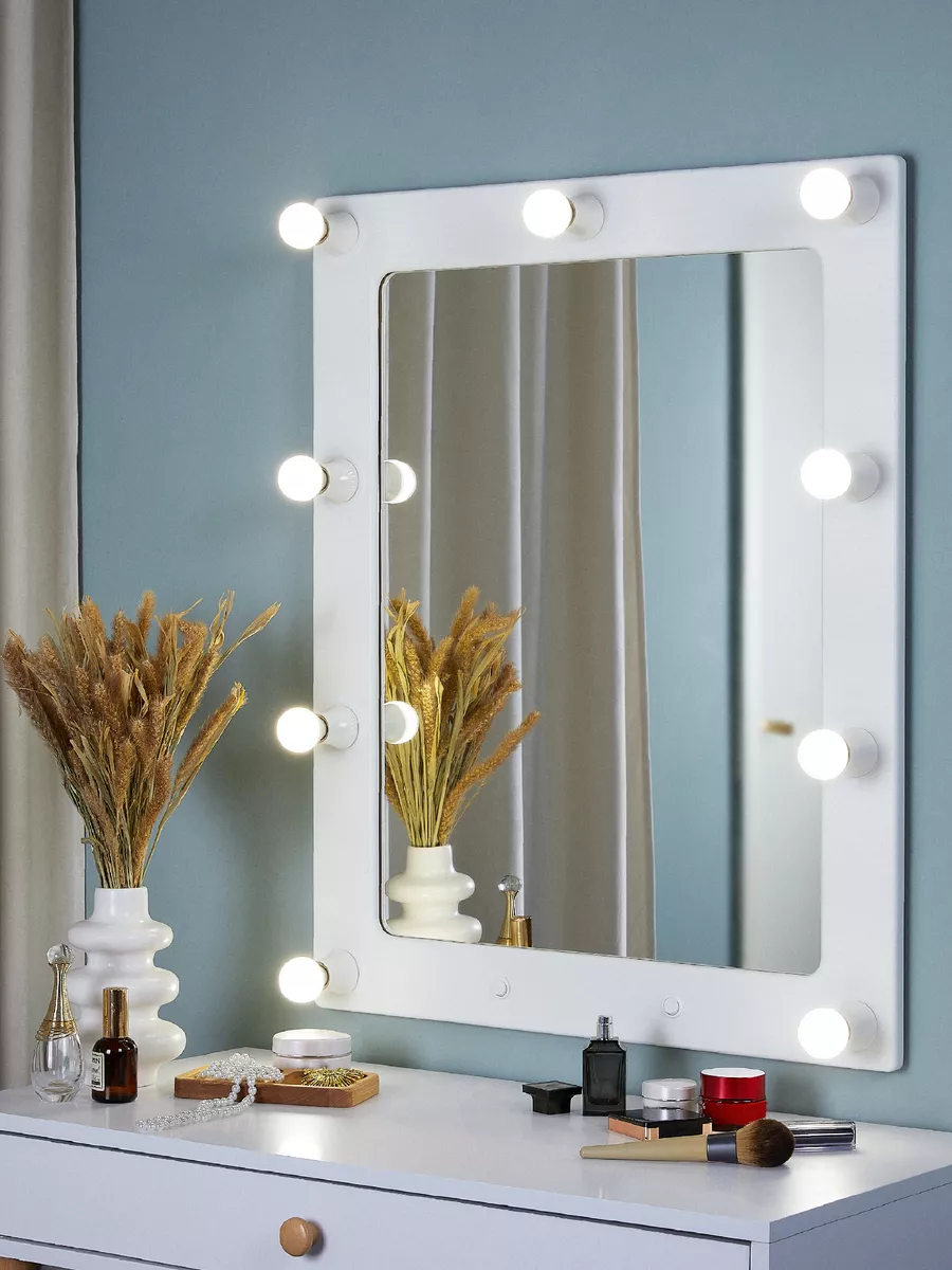 Купить гримерное зеркало без рамы в Москве на официальном сайте компании Fractal Mirror