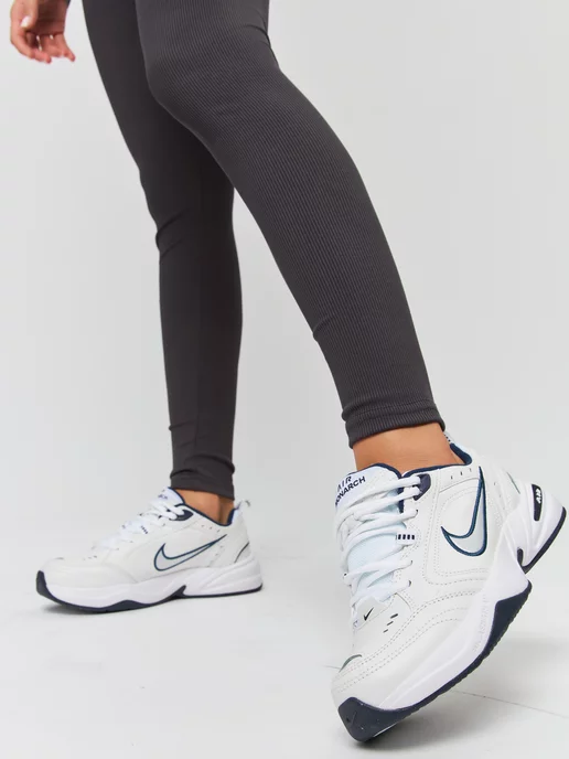 nike air monarch