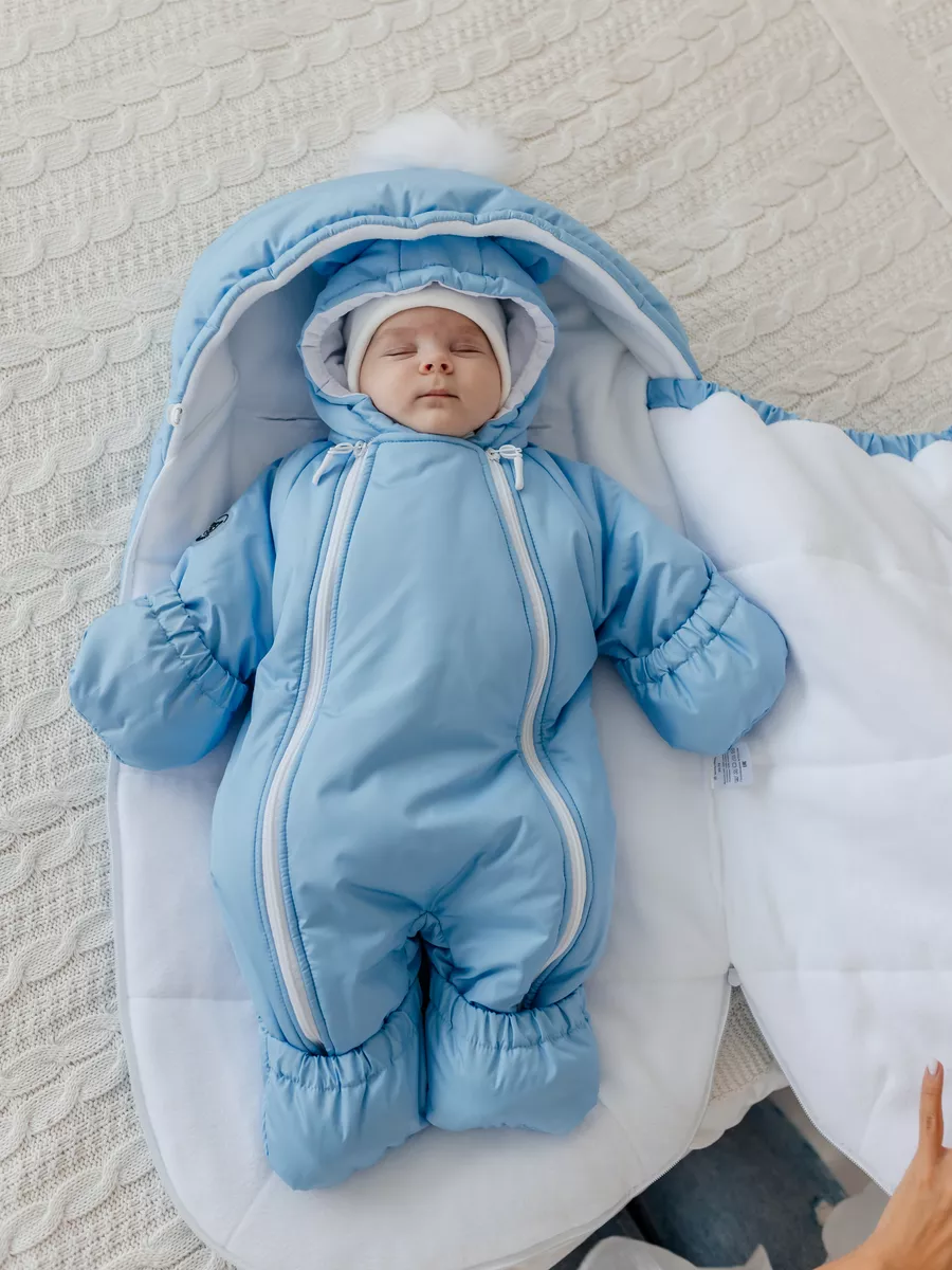 Как решить вопрос с теплой одеждой малыша на первый год